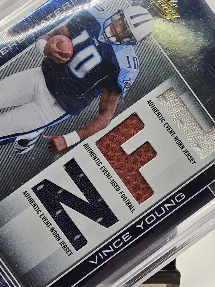 2006 Playoff Absolute Rookie Premier Materials #/849 Vince Young Tennesse Titans - Image 2 of 4