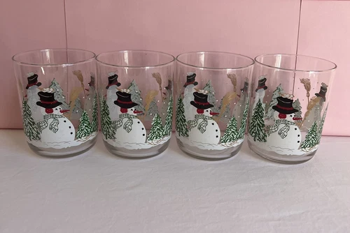 Vintage Libbey Glasses/Tumblers Snowmen in Forest Christmas Holidays Decor.