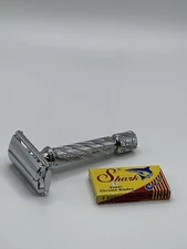 Parker 87R DE Safety Razor Butterfly Open Chrome with shark blades