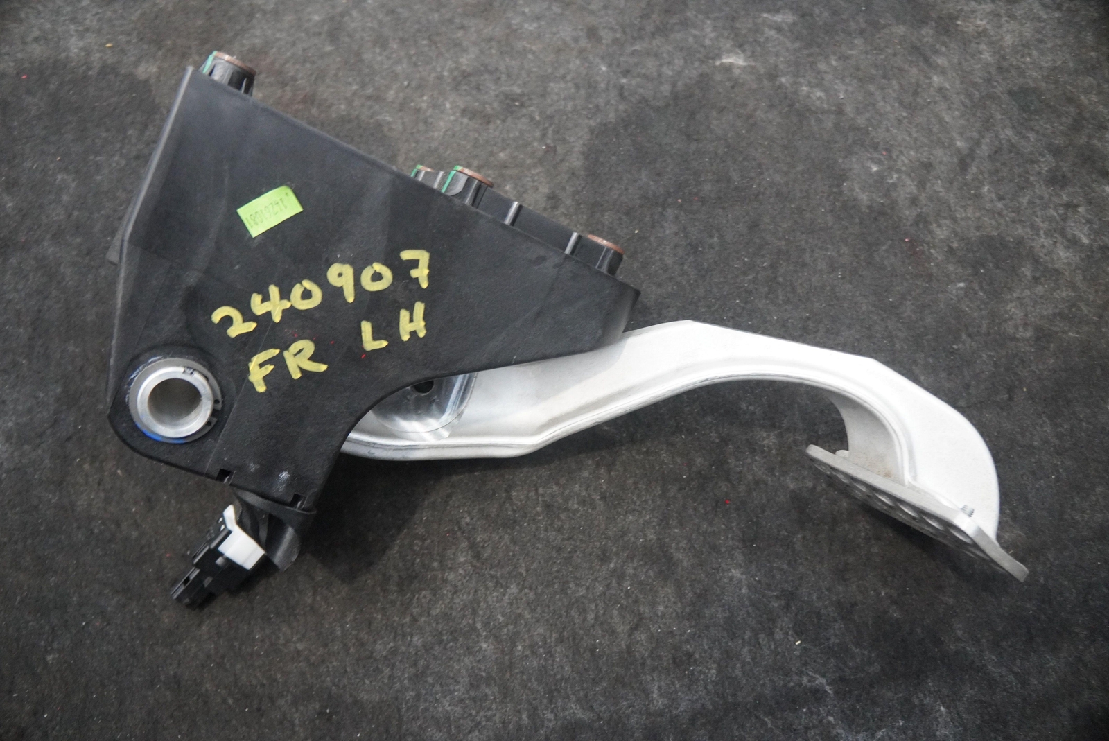 Brake Pedal Bracket Board Assembly 261832 OEM Ferrari California T 2015-18