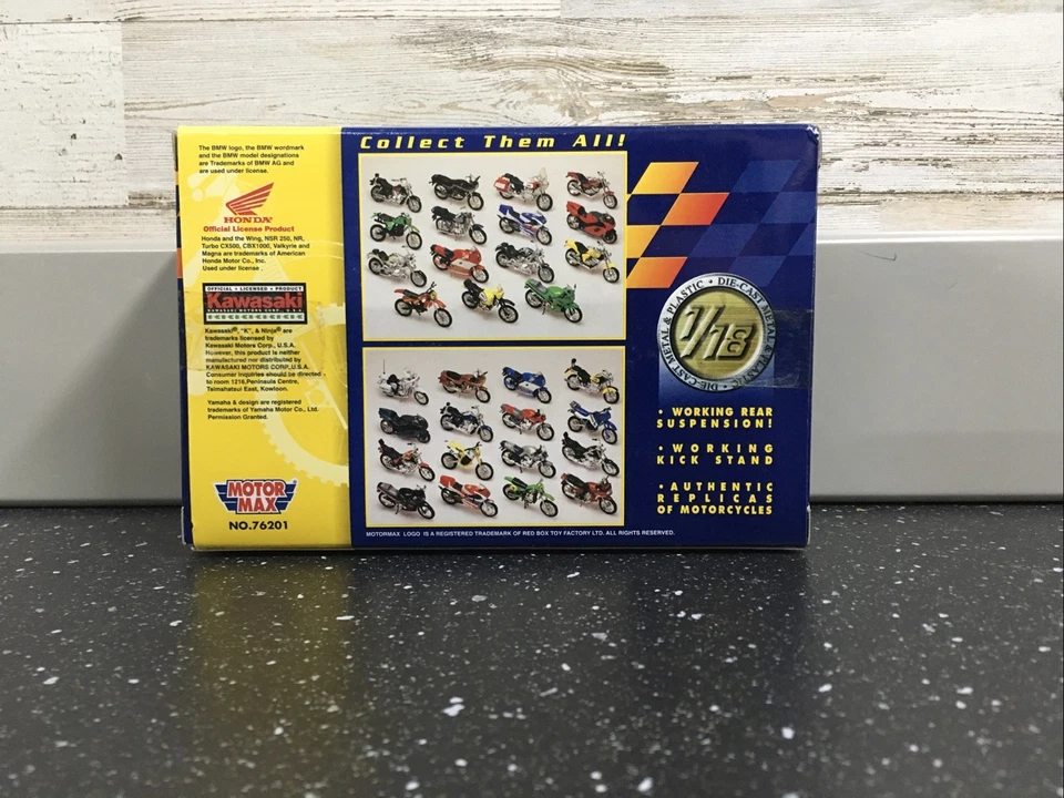 Motor Max Super Bikes 1:18 Scale Die Cast 76201 Motorcycle Red Flames - Image 3 of 4