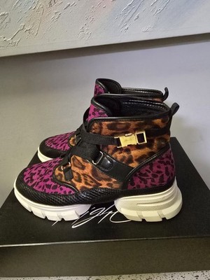 ShoeDazzle Animal Print Women Size 9