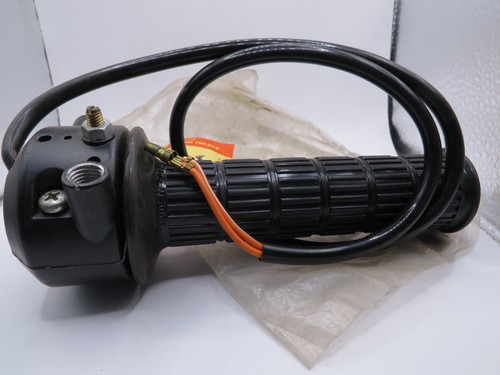 NOS Suzuki GT250 Hustler 74-75 GT380 74-77 Genuine Throttle Grip OEM 57100-18600 - Picture 8 of 9