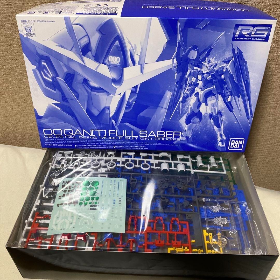 BANDAI RG 1/144 GNT-0000/FS 00 QAN[T] FULL SABER Model Kit
