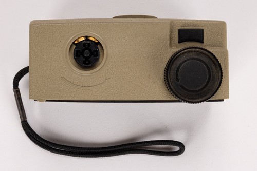 Vintage Kodak Hawkeye Instamatic II Camera with Strap 1970s - Picture 3 of 7