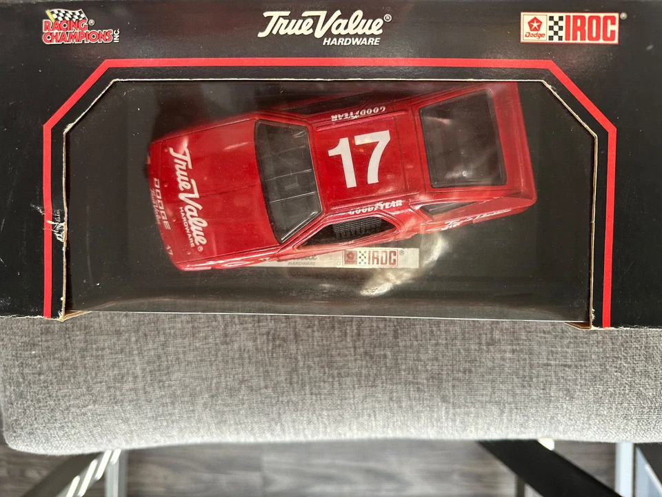 Dodge IROC True Value #17 Red Die Cast Car 1992 1:24 Racing Champions de colección Foto 3 de 4