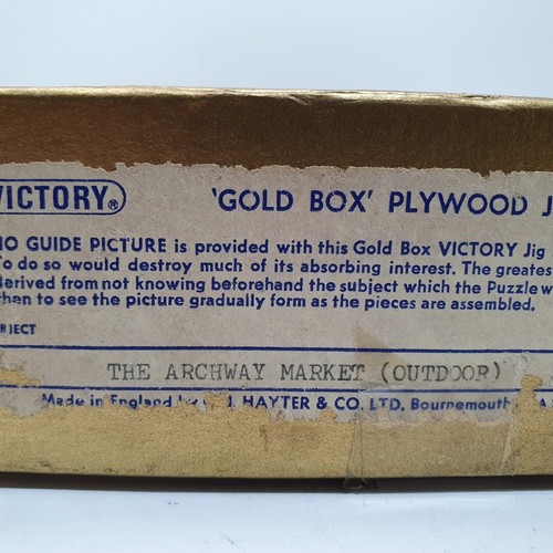 Vintage Victory Gold Box Plywood Jigsaw 'The Archway Market' 300 Pieces 16x12" - Picture 6 of 12