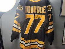 Official/Vintage Boston Bruins Autograph Ray Bourque CCM/Center Ice Jersey