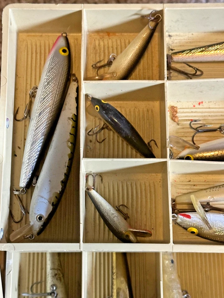 Antigo Lote Enorme 60 Iscas Heddon ZARA Spook Madeira Cobra Cordell Rebel Smithwick NOS - Imagem 2 de 4