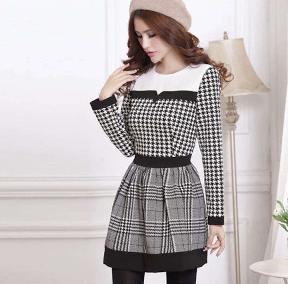 Houndstooth Check Pattern With High Contrast Pane… - image 13