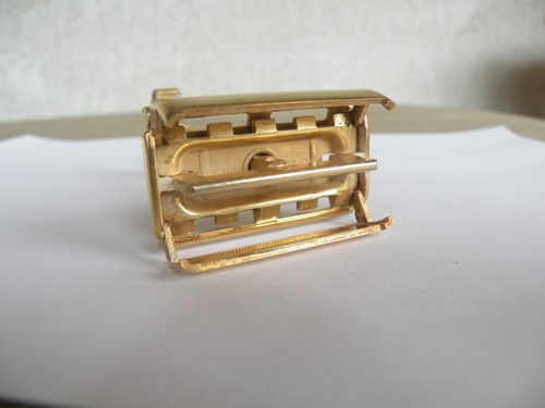 Vintage Gillette F4 Gold Toggle Safety Razor - Picture 11 of 17