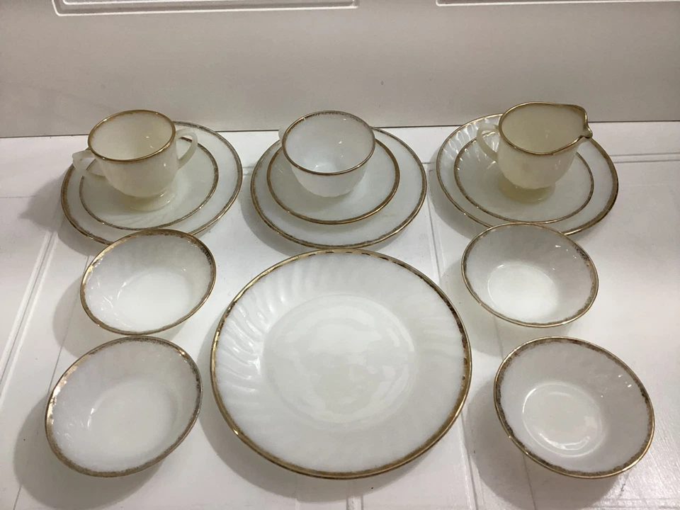 14 Pcs Vintage Fire King White swirl Milk Glass Oven Ware With Gold Rim - Image 2 of 4