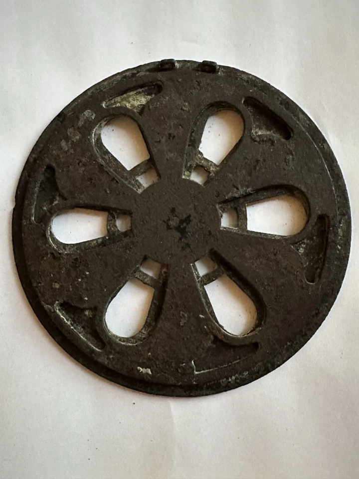 Grelha de piso giratória antiga ornamentada de ferro fundido registro de ventilação de aquecimento - Imagem 3 de 4