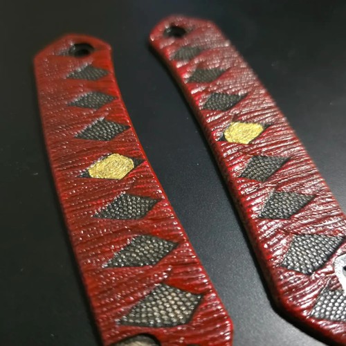 Katana Red Gold Coin - CIVIVI Vision FG Knife Scales - Picture 3 of 3