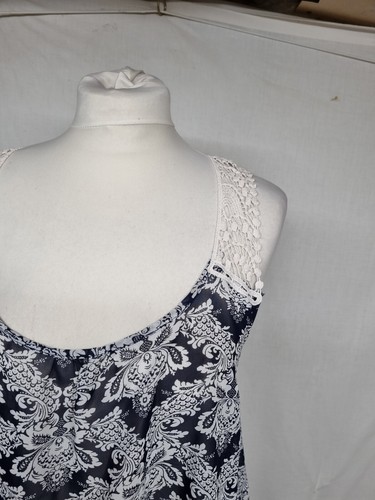 Vouley Vous White Lace on Navy Blue Loose Fit Sleeveless Tank Top Size M - 690 - Picture 4 of 13