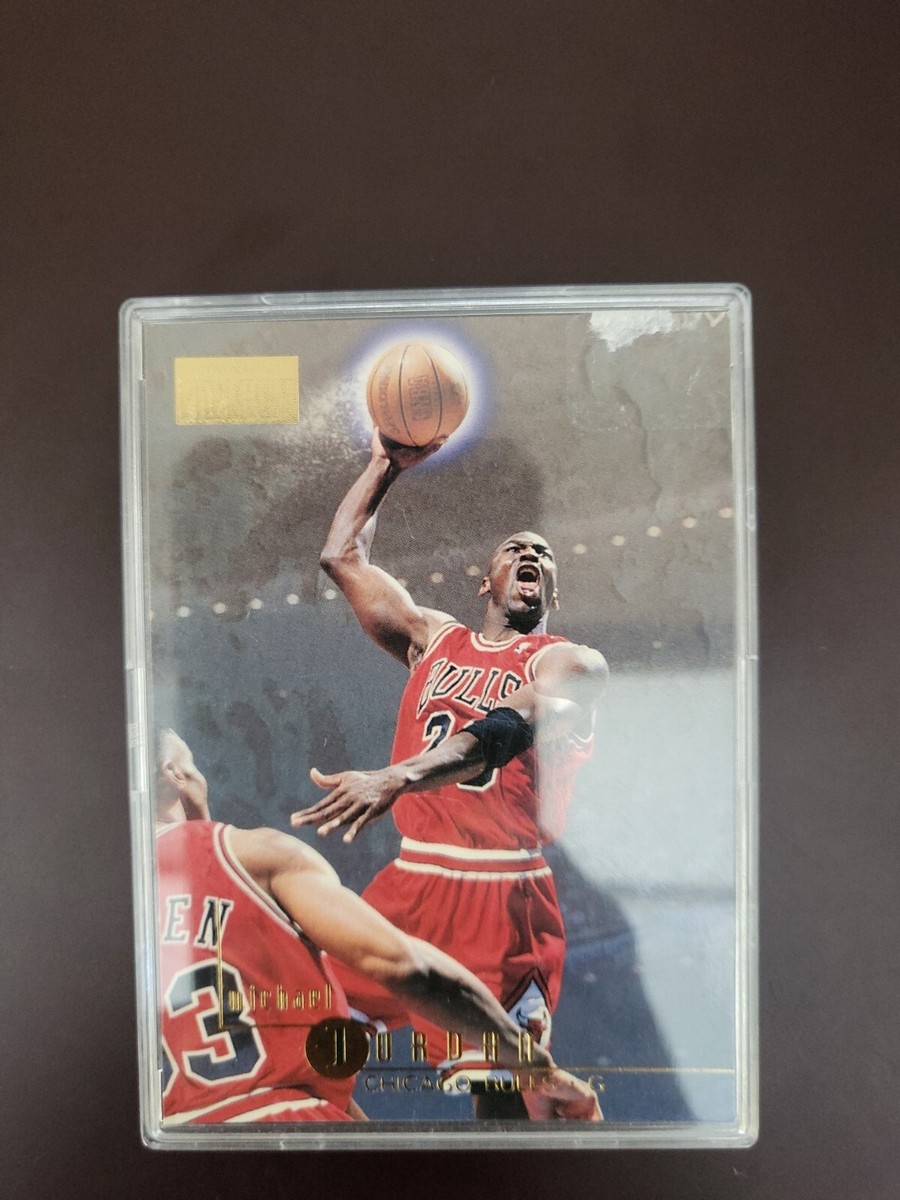 Michael Jordan #16 Chicago Bulls Card Hard Case (MJ031) SP