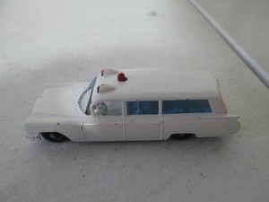 matchbox series no 54 s&s cadillac ambulance