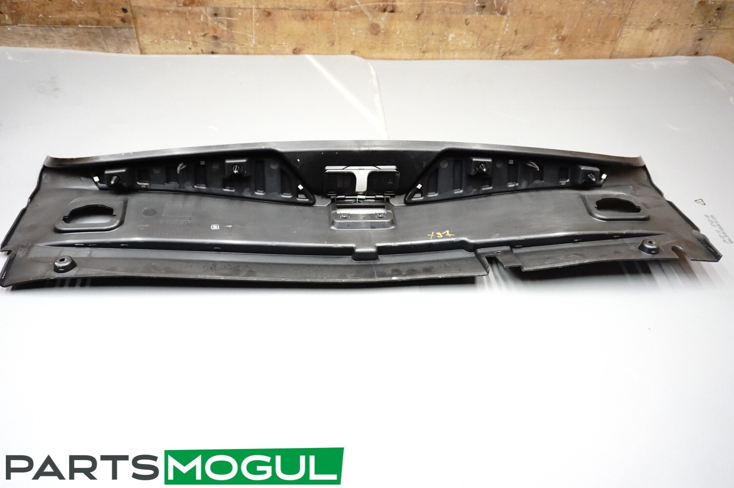 14-17 Maserati Quattroporte Rear Trunk Lock Latch Trim Cover Panel Assembly OEM