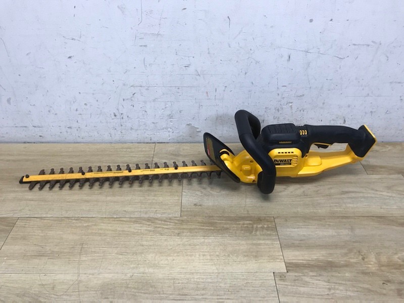DeWalt DCHT820 20V MAX Lithium Ion 22" Hedge Trimmer Bare Tool