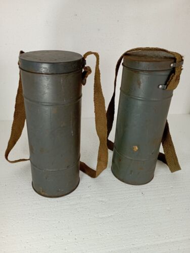 gas mask, set of 2 masks, year 1939, with metal box and cartridge - Picture 1 of 17