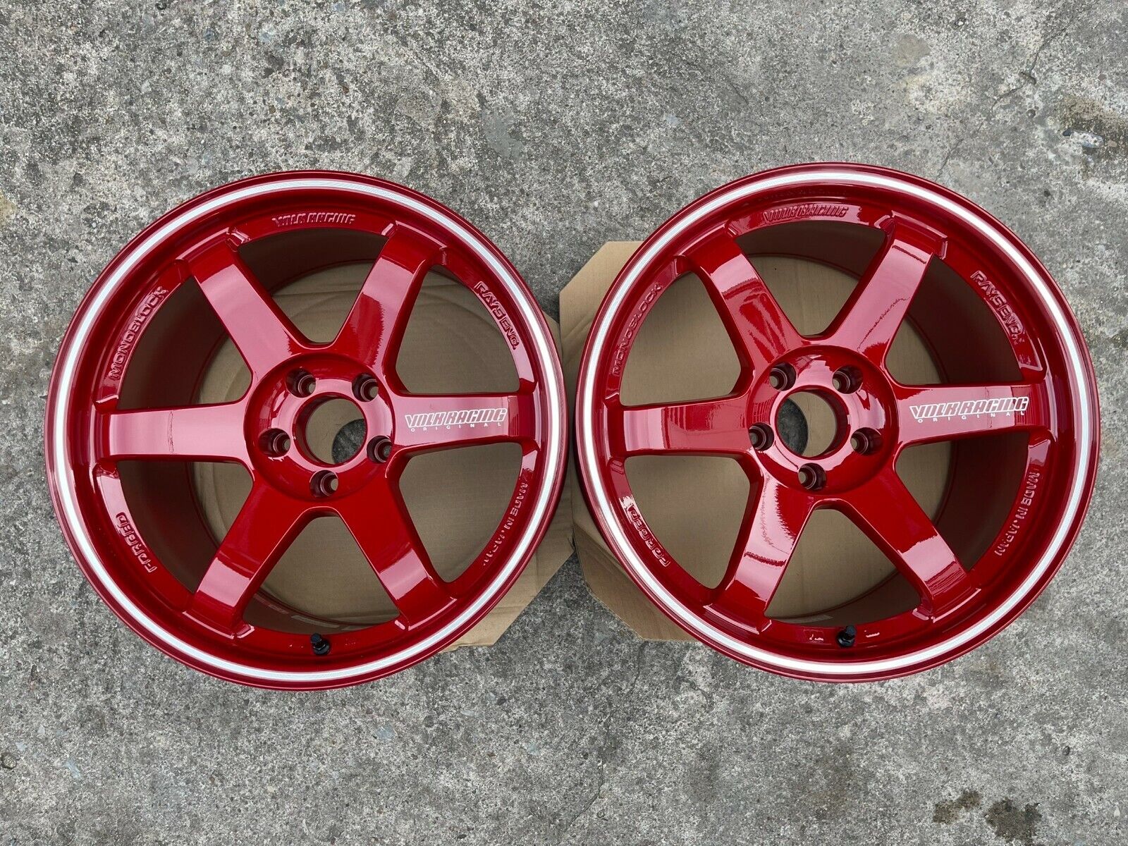 JDM Rare Item RAYS Volk Racing TE37 RT 18inch 10J ET+15 Hole 5x114.3 Red  Color