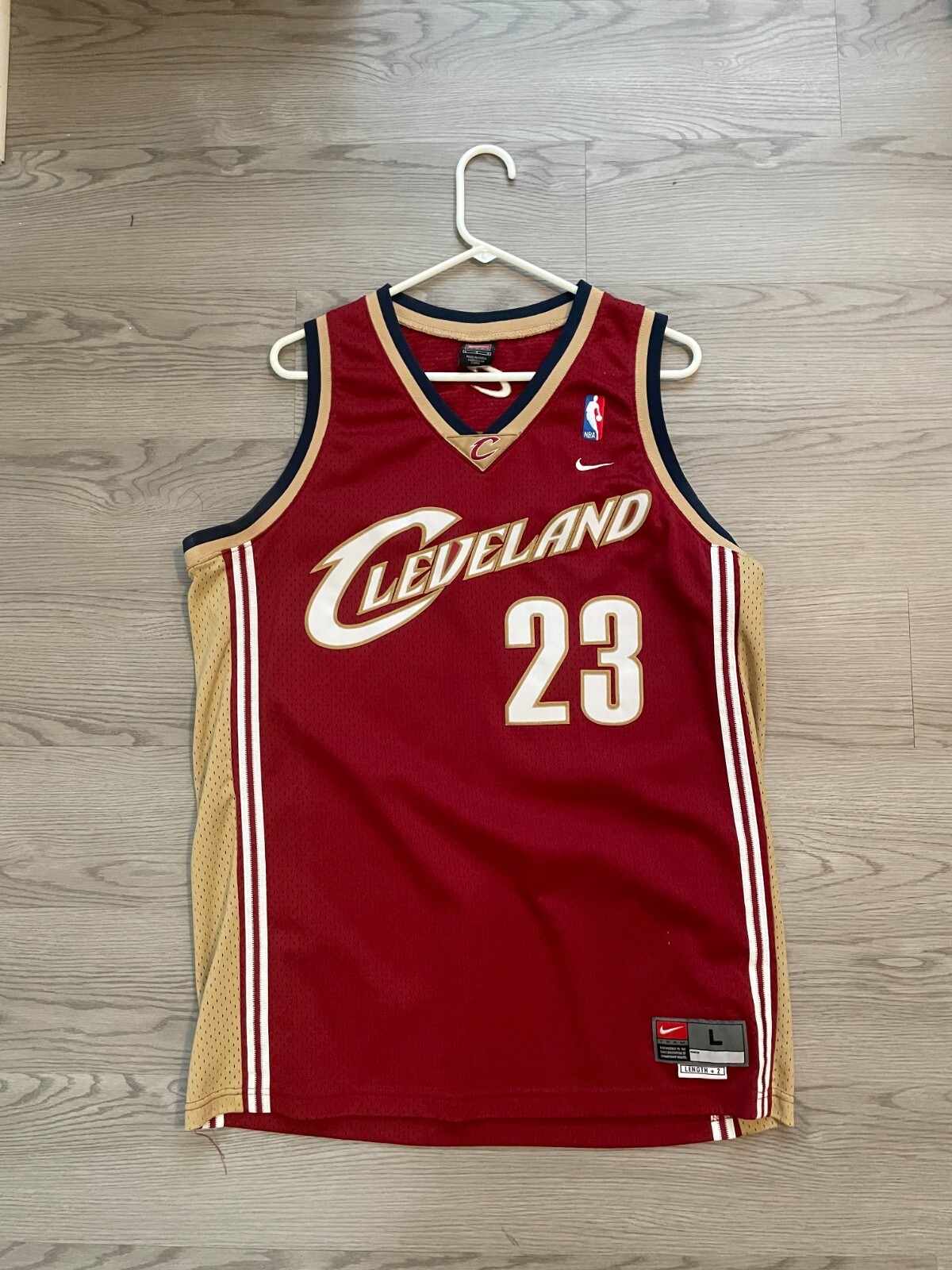 Lebron James Cleveland Cavaliers Nike Swingman Jersey Men's Size L (length+2)