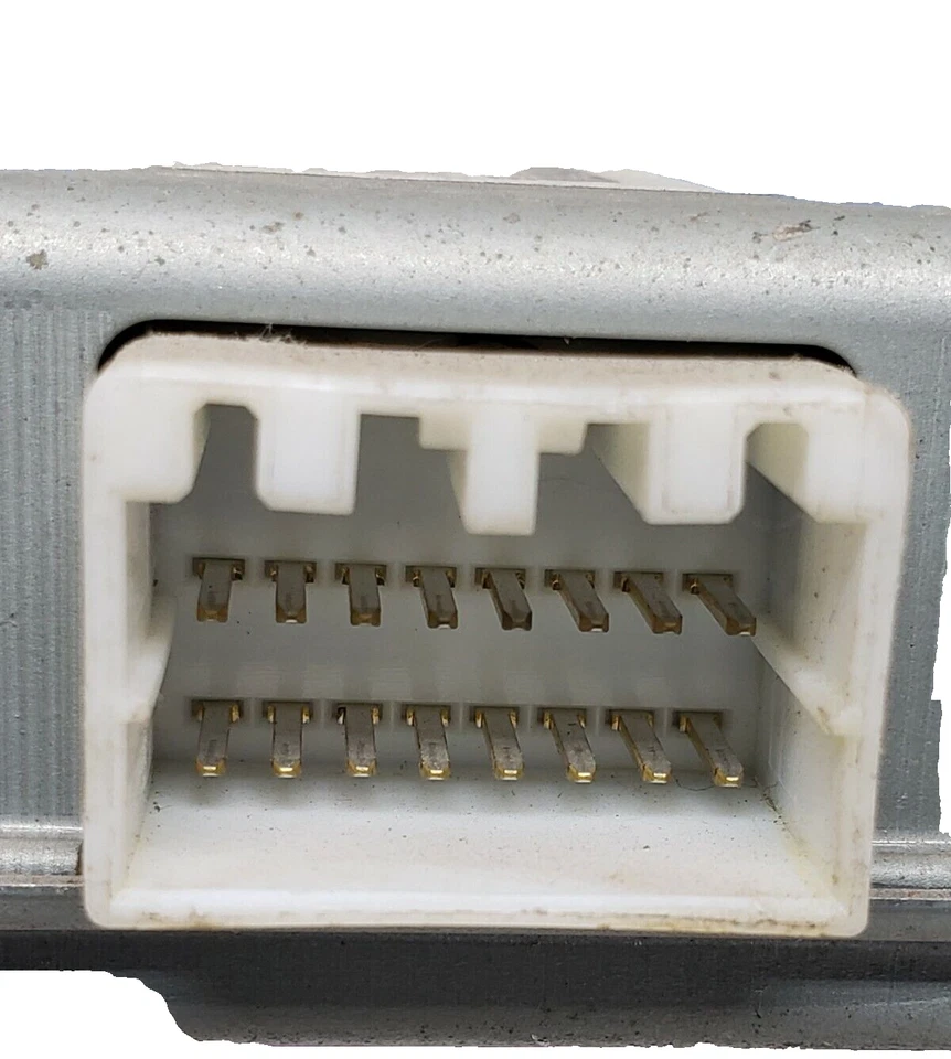 Módulo de controle de cruzeiro Mitsubishi Galant 2000–2003 MR372875 FABRICANTE DE EQUIPAMENTO ORIGINAL - Imagem 2 de 2