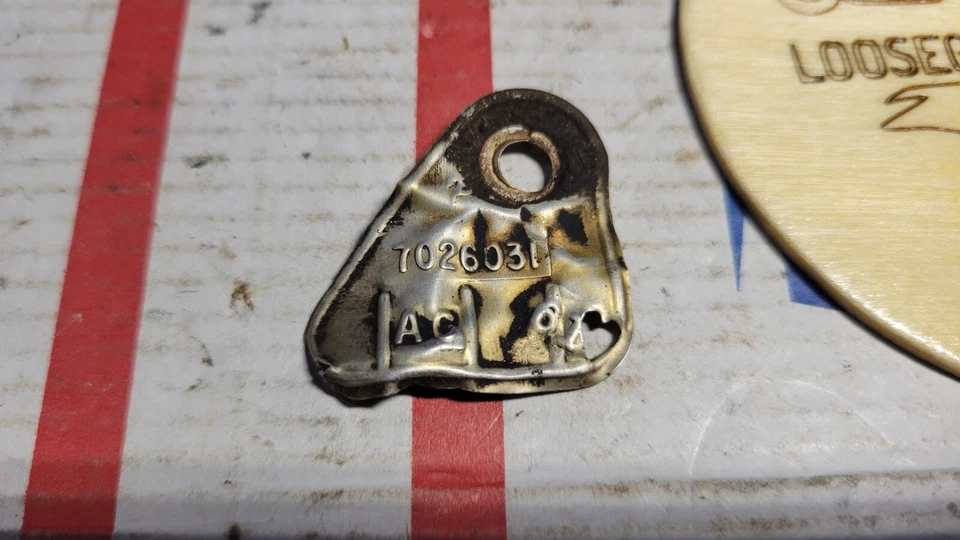 Carburador 64-66 Cadillac Deville Calais Fleetwood Rochester etiqueta de identificación 7026031 carburador Foto 2 de 3