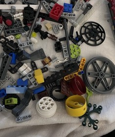 LEGO LOT w/ Star Wars Rathtar Escape & Technic  RANDOM  1.3 LBS Parts & Pieces