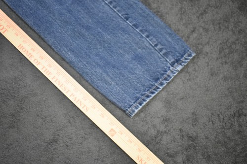 Levi's 550 Denim Relaxed Blue Jeans Youth Size 16 REG 28x28 Blue Pockets Zip Fly - Picture 8 of 11