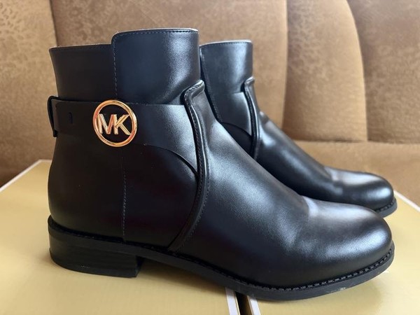 Women Michael Kors Boots Khaki 7.5