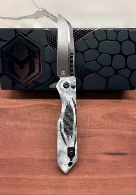 Heretic Jinn Manual DLC GLOW Carbon Fiber Breached Marble Button Lock BNIB