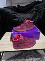 Nike SB React Leo Premium Shoes In Size Mens 4.5, Ladies 4 New In Half Box