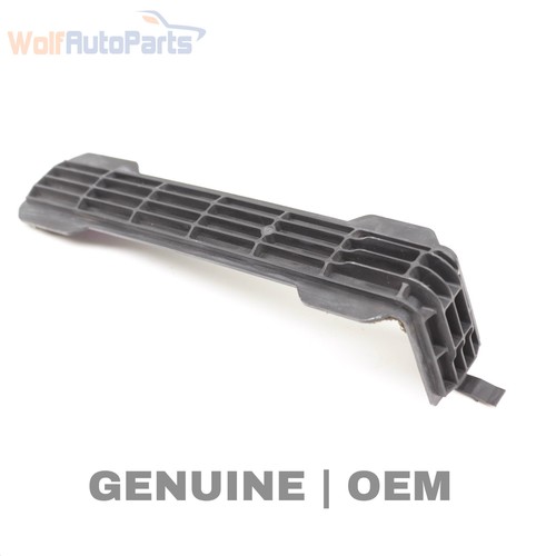 2003-2008 BMW Z4 - Cabin AIR Filter Cover 6927596