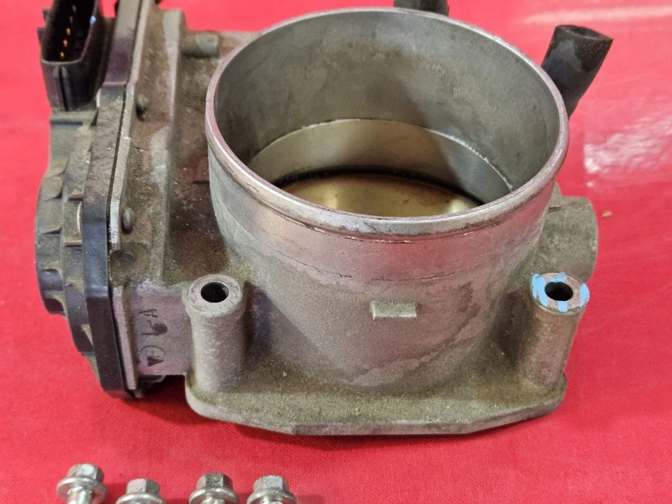 05-09 Land Rover Range Rover / LR3 V8 carrocería del acelerador sobrealimentado con pernos Foto 2 de 4