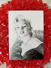 💋💋 Iconic MARILYN MONROE Postcard - New! - Frame Her! Great Gift! 💋💋