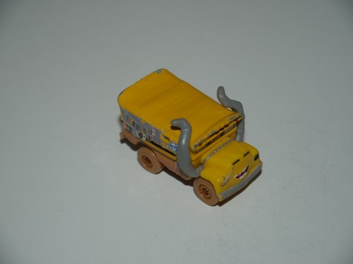 Disney Cars Mini Racer Miss Fritter Auto Die-Cast Mattel GC_QF85