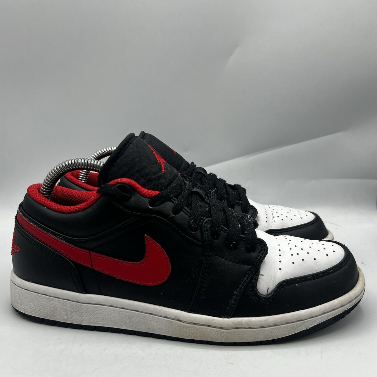 Nike Air Jordan 1 Low Bulls Mens Size 8 Black/White/Fire Red Nike Air Jordan 1 Low Bulls Mens Size 8 Black/White/Fire Red
