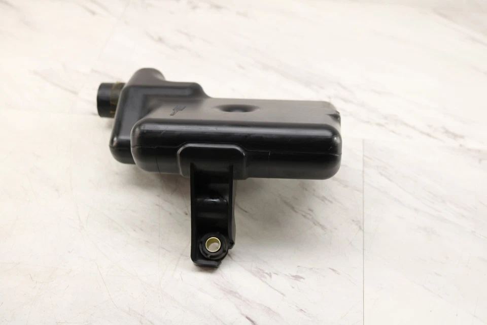 03-07 INFINITI G35 VQ35DE MONTAJE DE CAJA DE RESIGNADOR DE ADMISIÓN DE AIRE INFERIOR OEM Foto 4 de 4