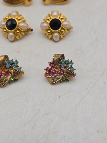 Vintage Gold Tone Earrings Lot of 3 Pair Enamel Rhinestone Faux Onyx Pearl - Picture 7 of 24