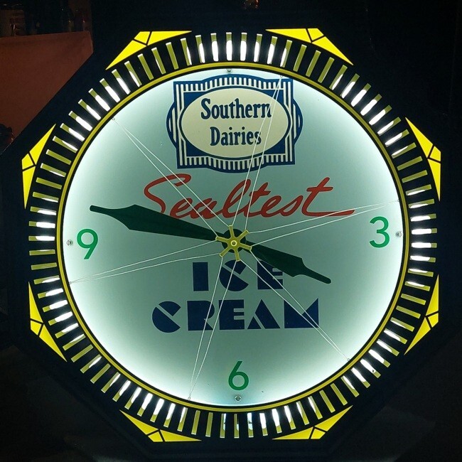 RARE Restored SOUTHERN DAIRIES NPI LIMA - NEON PRODUCTS SPINNER