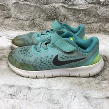 green nike trainers kids