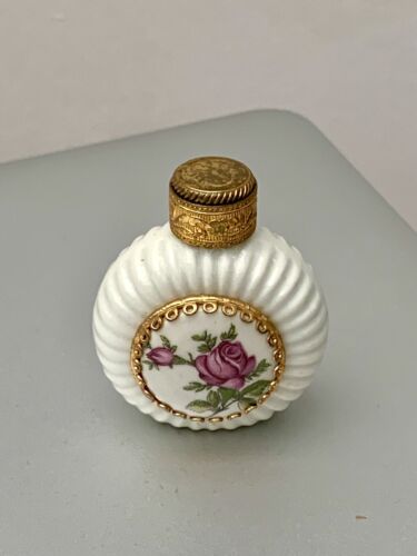 Vintage Czech Collectable Milk Glass Perfume Bottle VGC 1950-70 Gilt and Rose - Picture 3 of 7