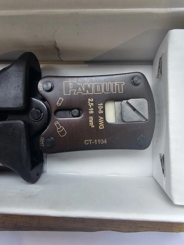PANDUIT CT-1104 CONTROLLED CYCLE FERRULE CRIMPING TOOL 10-6 AWG 2,5-16 MM² - Image 2 of 4