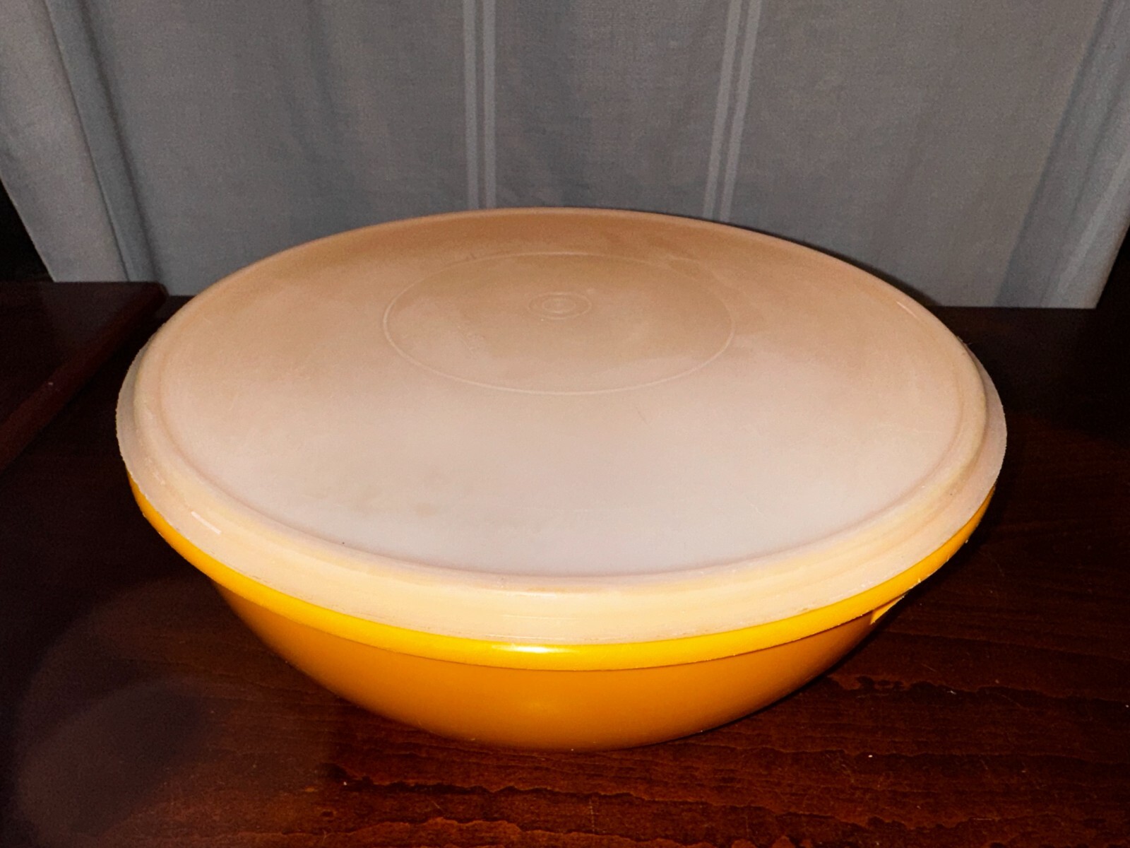 Vintage Tupperware FixNMix School Bus Yellow 274 bowl and Shear Lid