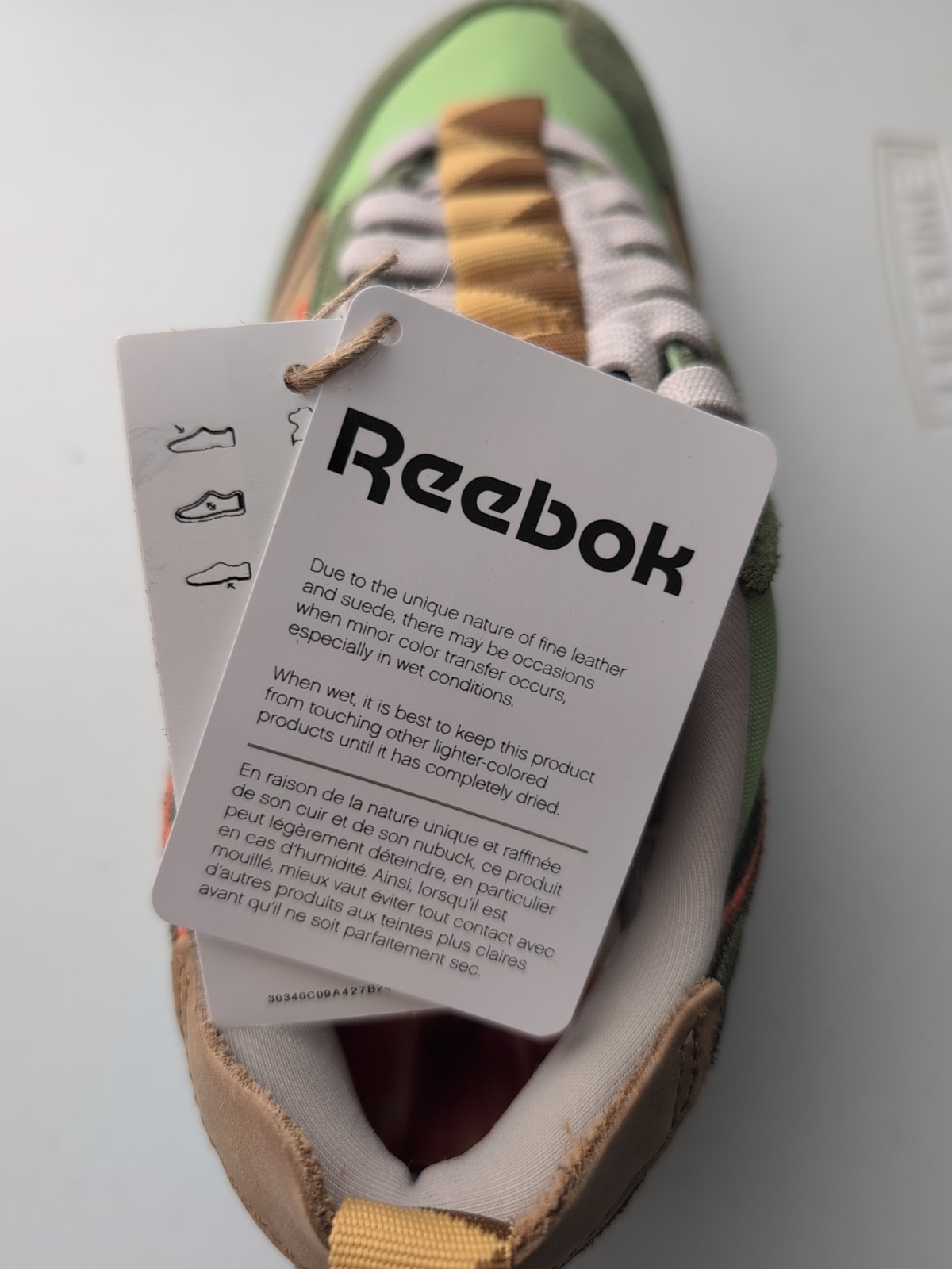 Reebok Hunter X Hunter LX2200 "Gon" Limited Edition Size 4M/5.5W Shoes thumbnail 7