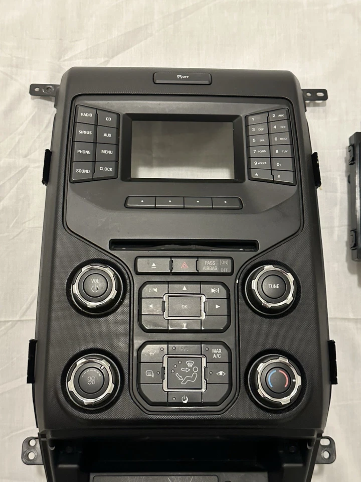 2014 Ford F150 CONTROL PANEL,EL3T18A802BA3JA6/CD/4 inch Information Display - Image 4 of 4