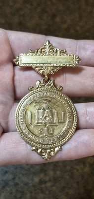 RARE EARLY 1900S HEAVY GOLD TONE SOUTH DAKOTA MASONIC VETERAN ASSN MEDAL BADGE