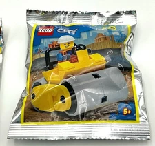 Lego New Worker w/ Road Roller Foil Pack City Town Unopened