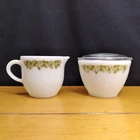 New ListingVintage Pyrex Corning Spring Blossom Crazy Daisy Creamer & Sugar Bowl Pyrex LID
